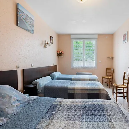 D'hotes La Champagne Bed and breakfast