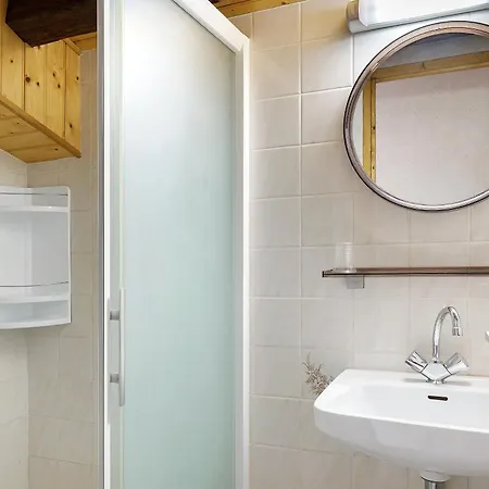 D'hotes La Champagne Bed and breakfast