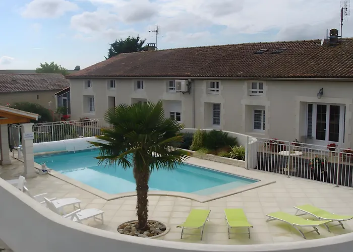 La Champagne Couette-café 3*